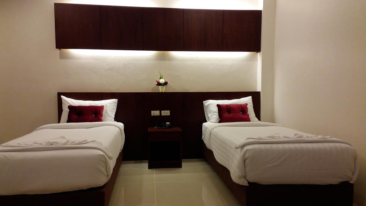 7 Sky Residency Hotell Patong Exteriör bild