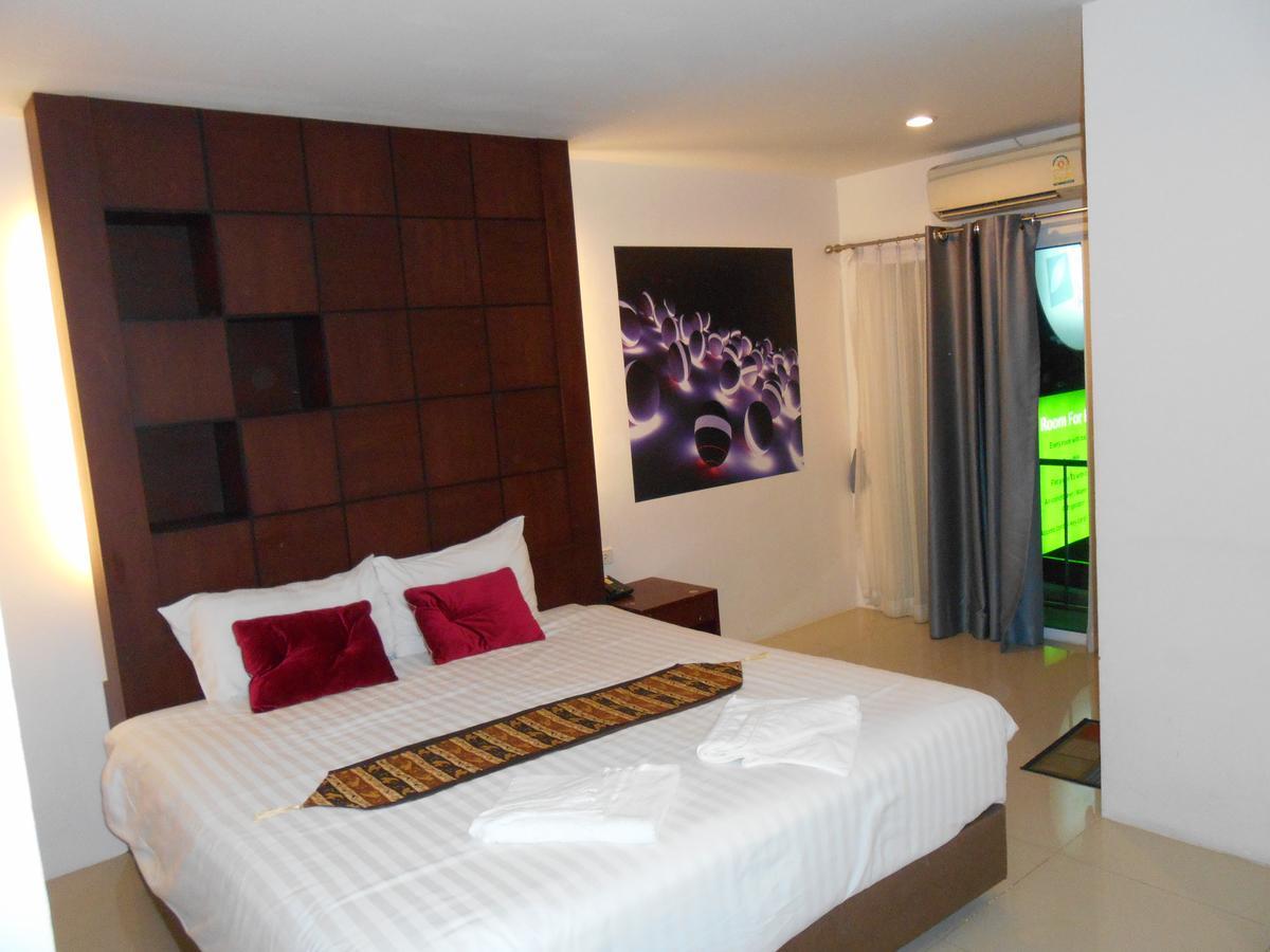 7 Sky Residency Hotell Patong Exteriör bild