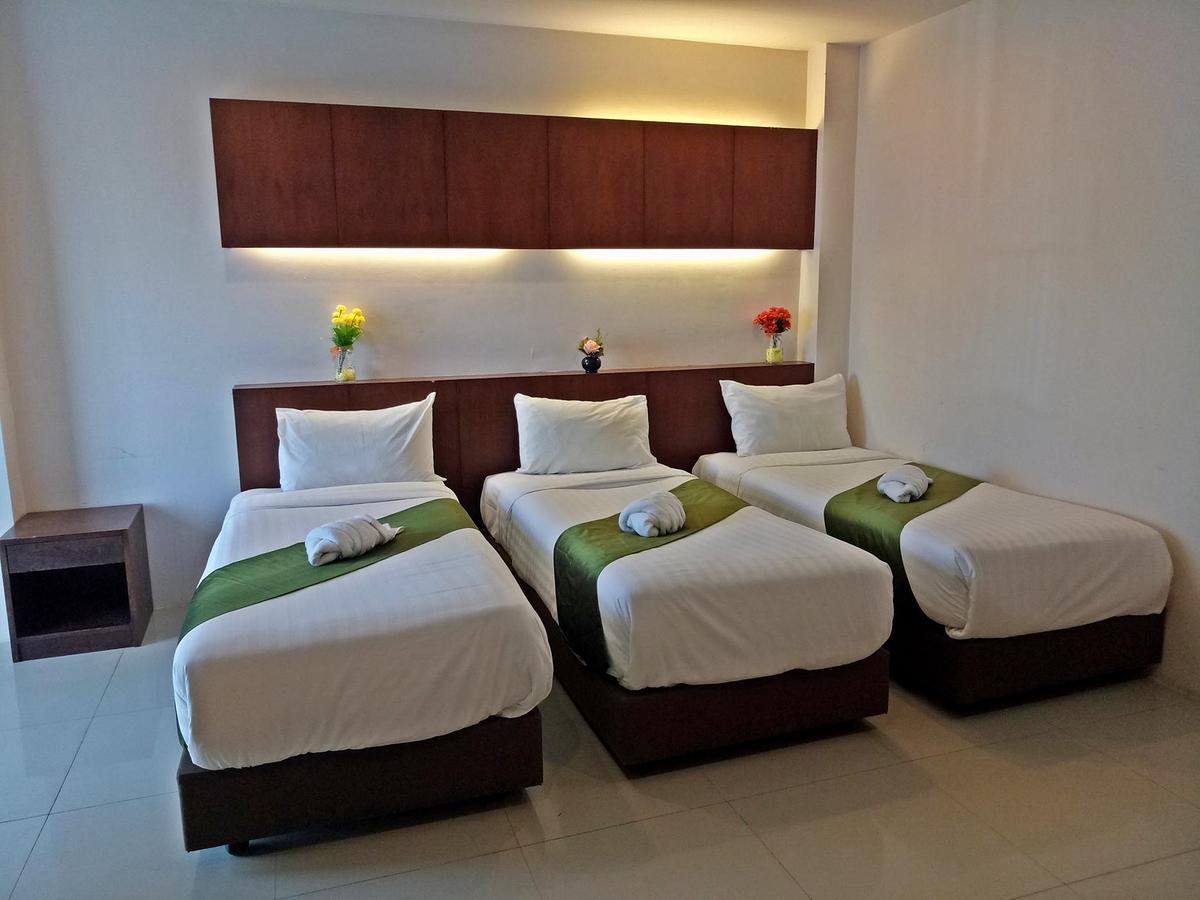 7 Sky Residency Hotell Patong Exteriör bild