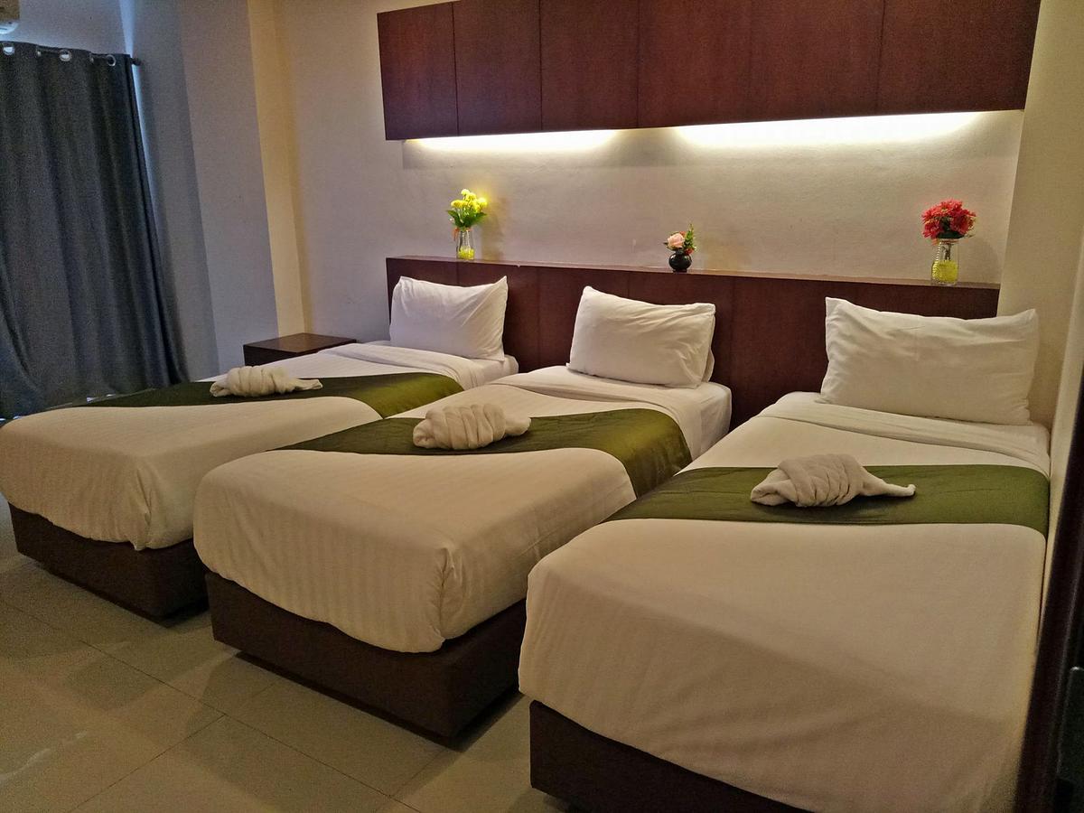 7 Sky Residency Hotell Patong Exteriör bild