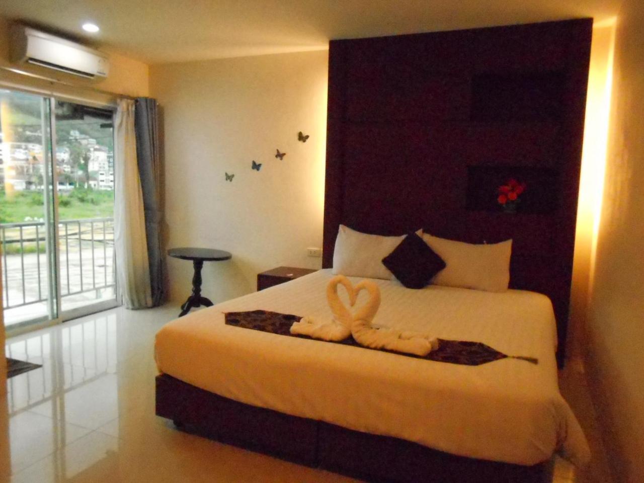 7 Sky Residency Hotell Patong Exteriör bild