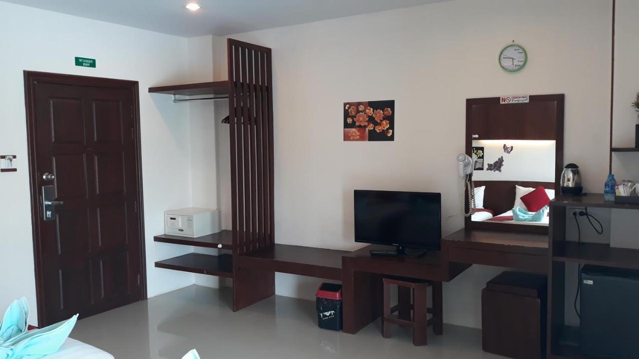 7 Sky Residency Hotell Patong Exteriör bild