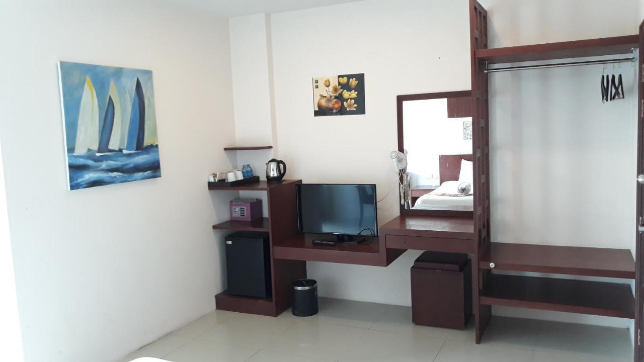7 Sky Residency Hotell Patong Exteriör bild