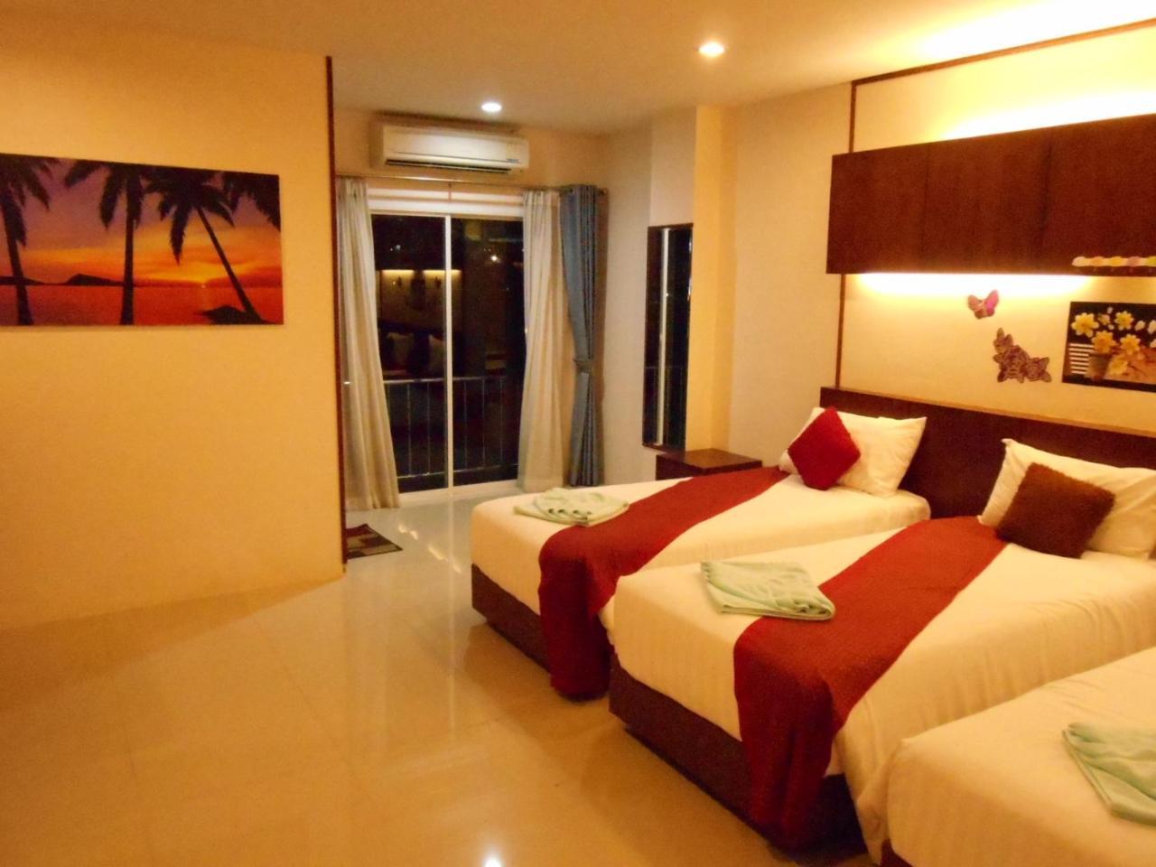 7 Sky Residency Hotell Patong Exteriör bild